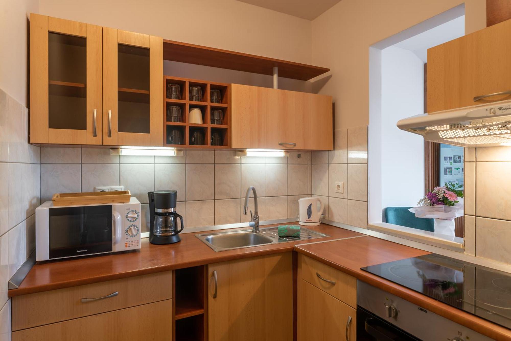 Holdvirag Hotel Шарвар Екстер'єр фото