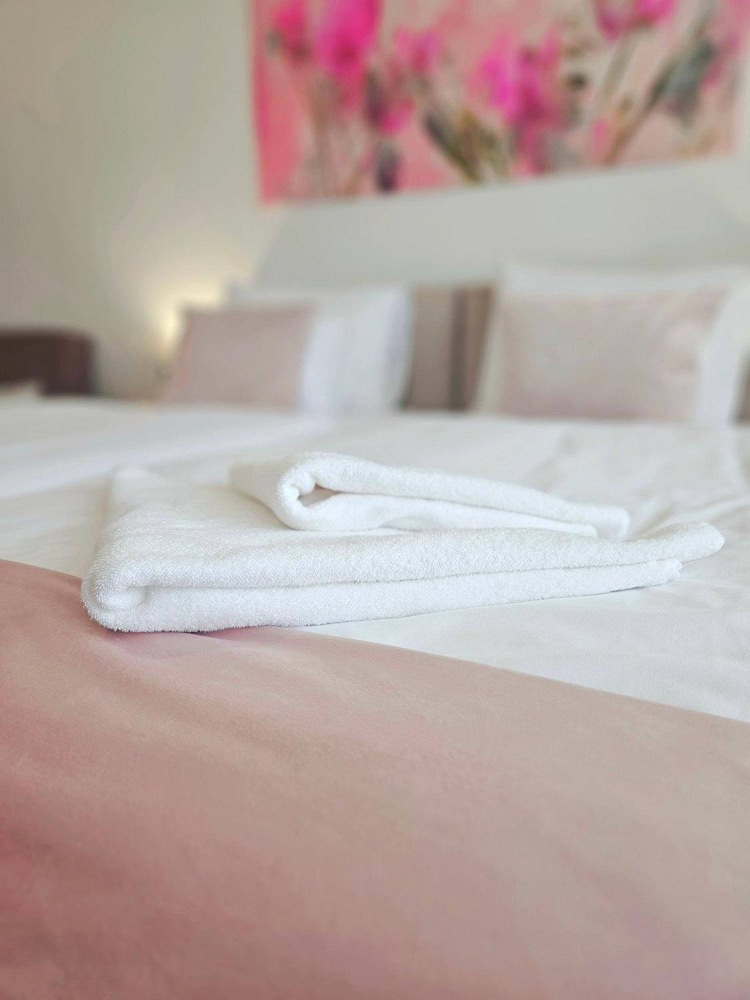 Holdvirag Hotel Шарвар Екстер'єр фото